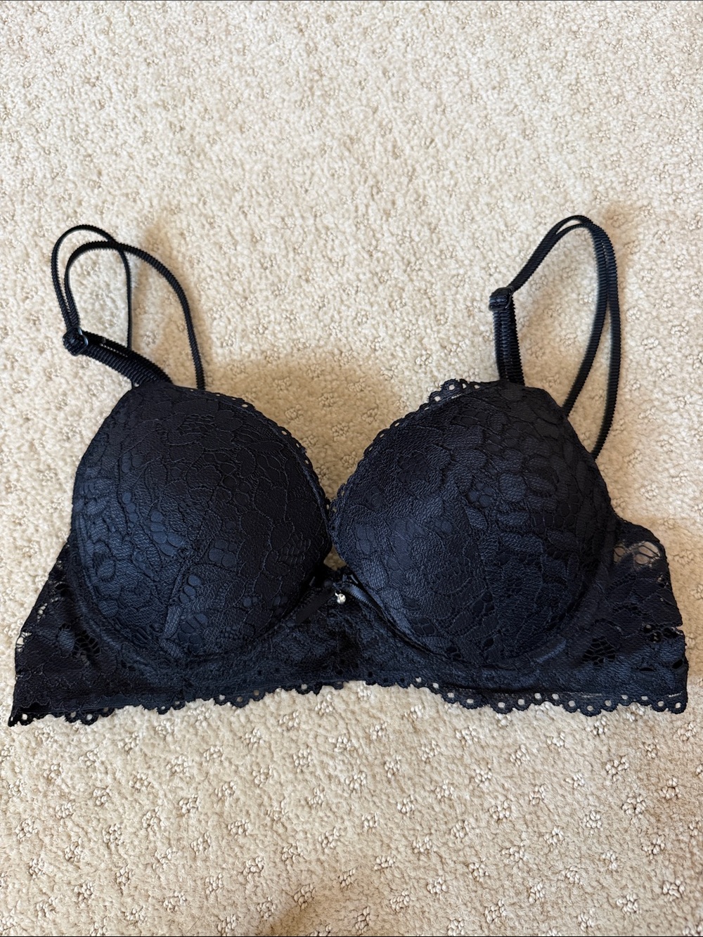 Black Lace Push-Up Bra for Women - Elegant Support size small